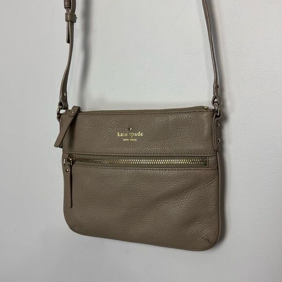 Kate Spade Cobble Hill Ellen Crossbody - Picture 1 of 10